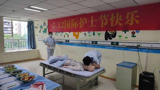 [成都癲癇病醫院]同場競技展風采！護士節，我院成功舉辦心肺復蘇技能大賽